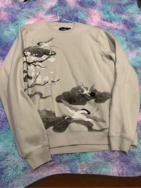 Men's Light Gray Crane Graphic Crewneck Sweater